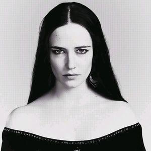 Meet your Posher, Cortney